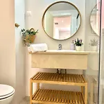 Litoral Mar Dream 17, Front, Free Wi-fi, Private Parking, Pool Appartamento